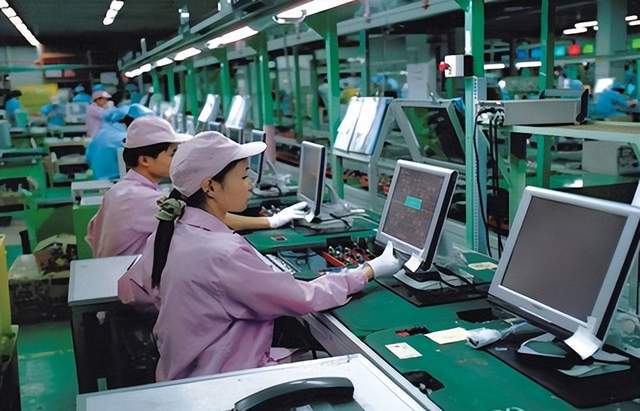 富士康在美投資遇挫 軟件外包服務戰略失策與百億損失之痛